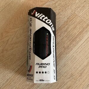 Vittoria rubino pro graphene 2.0  700×25c